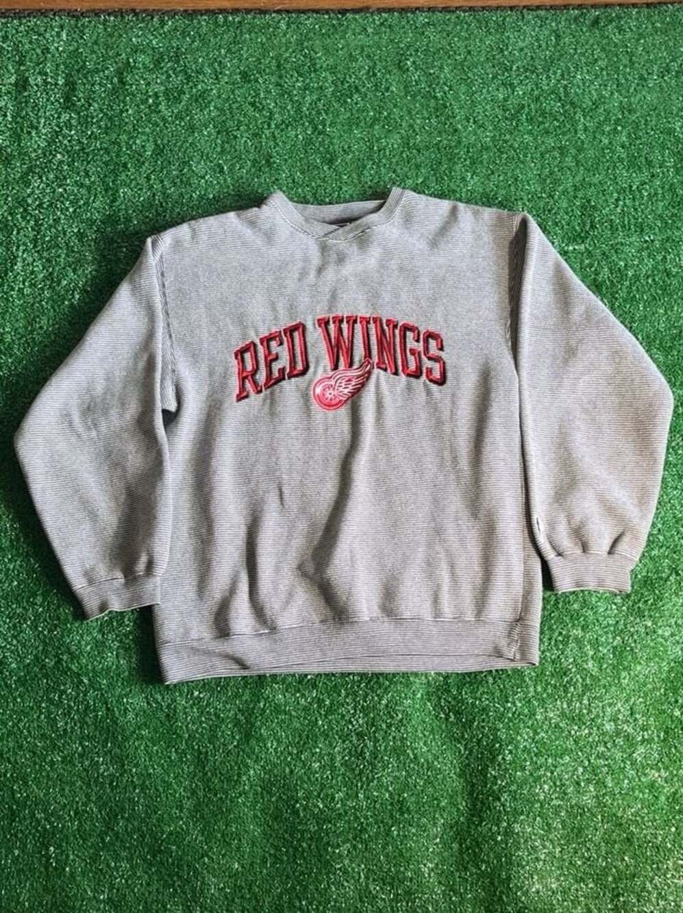 Vintage 90s Pro Player Detroit Red Wings Striped Crewneck Sweatshirt